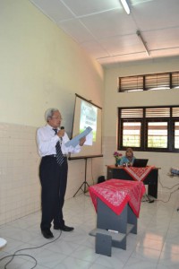pembacaan SK oleh Prof Fanani Wakil Dekan III